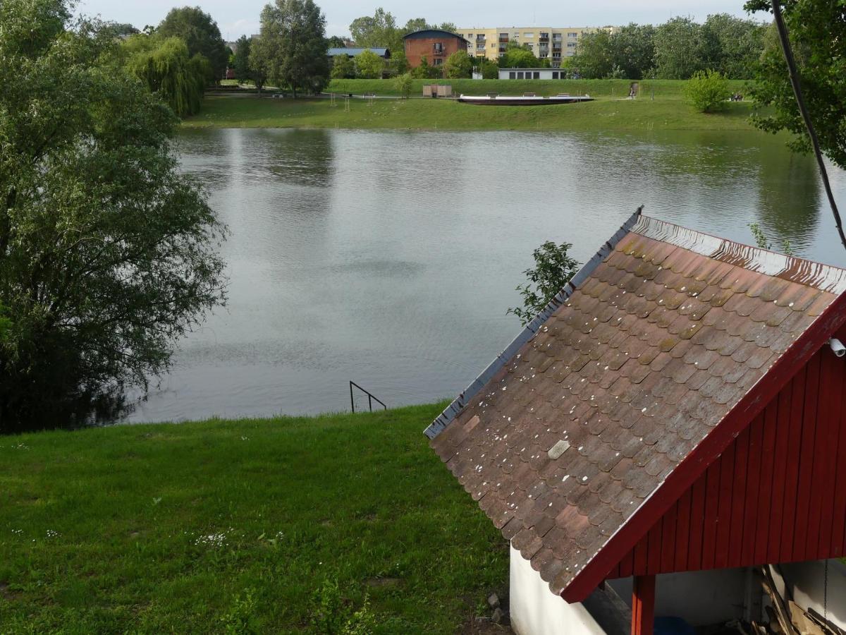 Napsugar Apartman Baja Exteriör bild