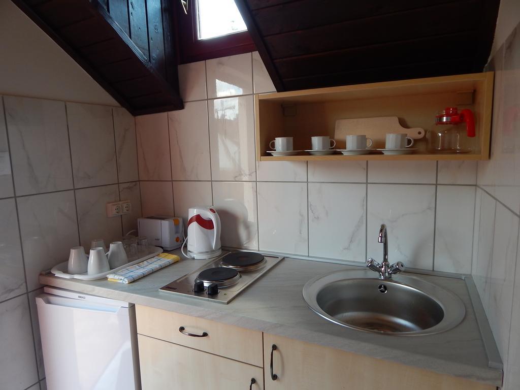Napsugar Apartman Baja Rum bild